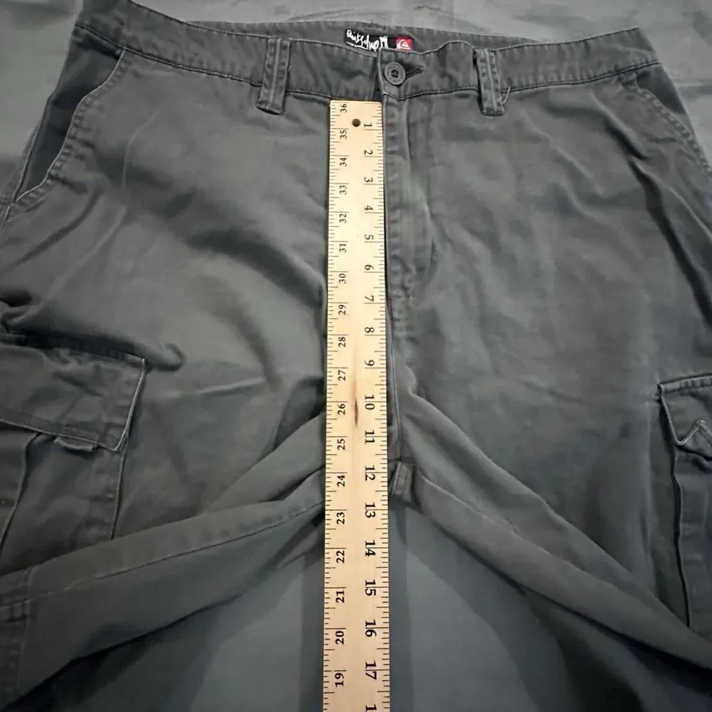Quiksilver Cargo Shorts Mens 38 Baggy Gray Surf Skate Vintage Y2K Embroidery - Picture 3 of 12